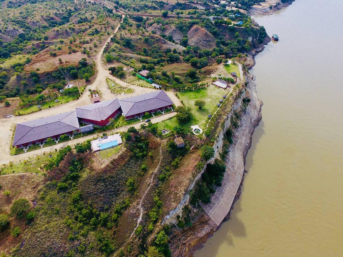 Royal Emerald River View Resort Bagan Dış mekan fotoğraf